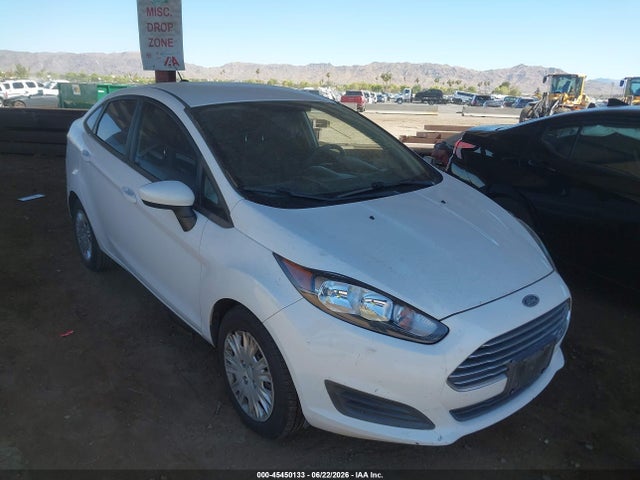 2016 3FADP4AJ7GM162636 main image