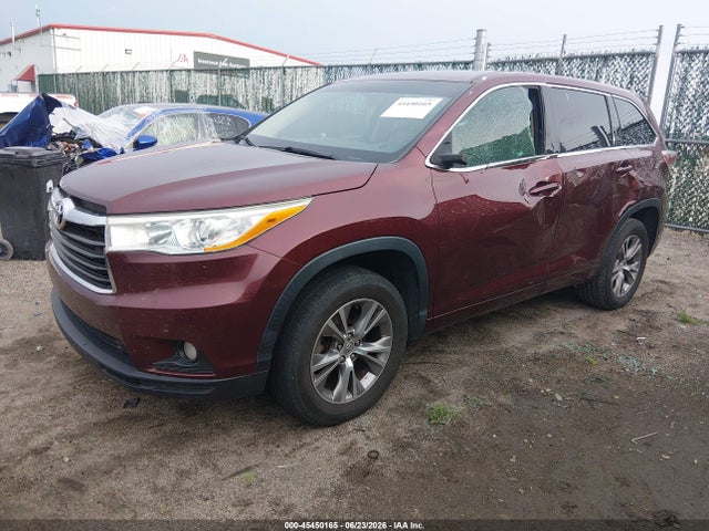 Toyota Highlander Le Plus V6 2014 5TDZKRFHXES011370 Image 2