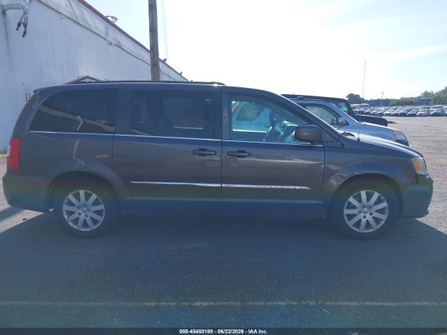 2016 Chrysler Town & Country Touring მანქანა იყიდება აუქციონზე, vin: 2C4RC1BG6GR299380, აუქციონის ნომერი: 45450180