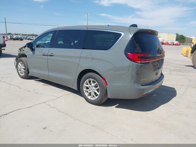 Auction sale of the 2025 Chrysler Pacifica Select, vin: 2C4RC1BG5SR526213, lot number: 45450261