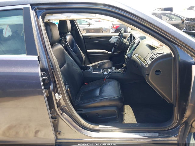 Продажа на аукционе авто 2018 Chrysler 300 Limited, vin: 2C3CCAEG5JH243398, номер лота: 45450280