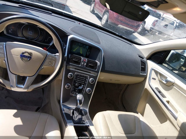 Продаж на аукціоні авто 2016 Volvo Xc60 T5 Drive-e Platinum, vin: YV440MDM3G2863571, номер лоту: 45450286