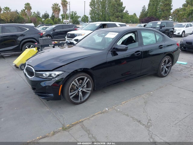 BMW 330I 2023 3MW69FF01P8D63494 Image 2