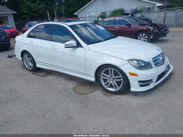 Aukcja sprzedaży 2013 Mercedes-benz C 300 Sport 4matic, vin: WDDGF8AB6DA774139, numer aukcji: 45450329