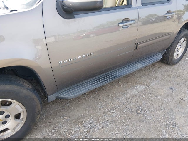 45450341 :رقم المزاد ، 1GNSKJE71DR267011 vin ، 2013 Chevrolet Suburban Lt مزاد بيع