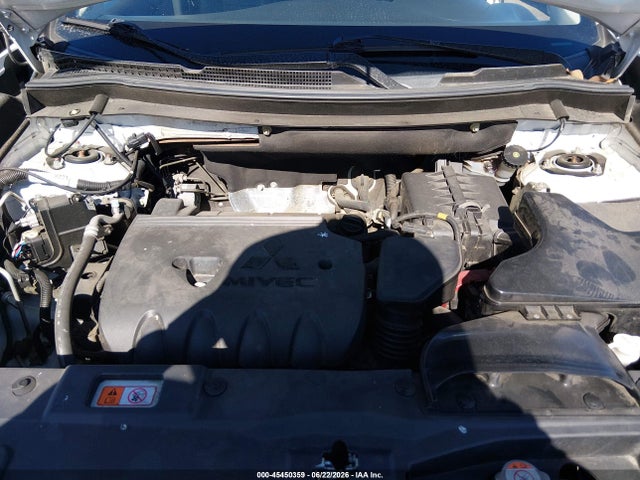 JA4AZ3A33HZ030230 Mitsubishi Outlander Sel