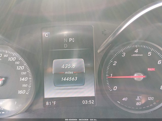 2016 Mercedes-benz C 300 4matic მანქანა იყიდება აუქციონზე, vin: 55SWF4KB5GU111815, აუქციონის ნომერი: 45450404