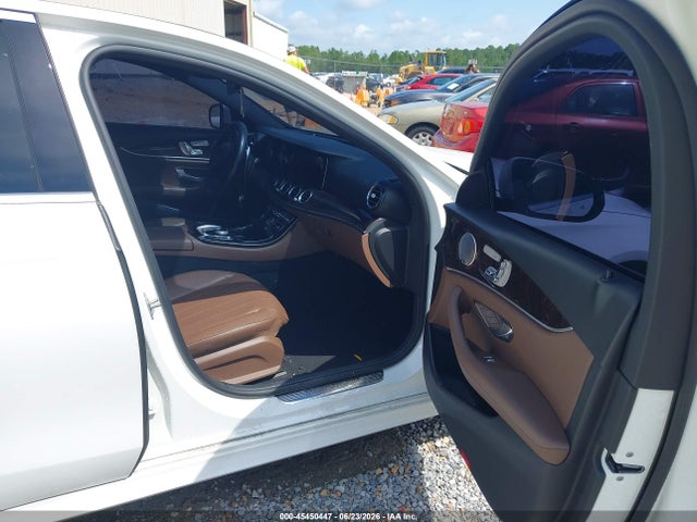 WDDZF4KB8HA180125 Mercedes-Benz E 300 4matic