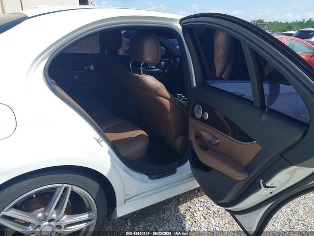 WDDZF4KB8HA180125 Mercedes-Benz E 300 4matic