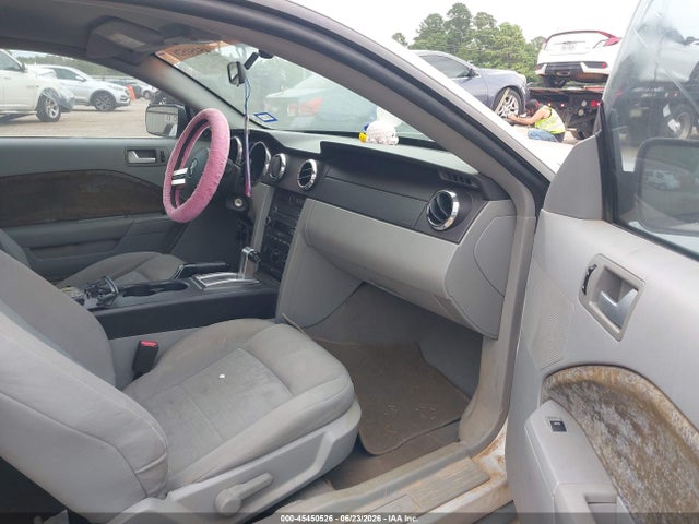 Продаж на аукціоні авто 2008 Ford Mustang V6 Deluxe, vin: 1ZVHT80N585169527, номер лоту: 45450526