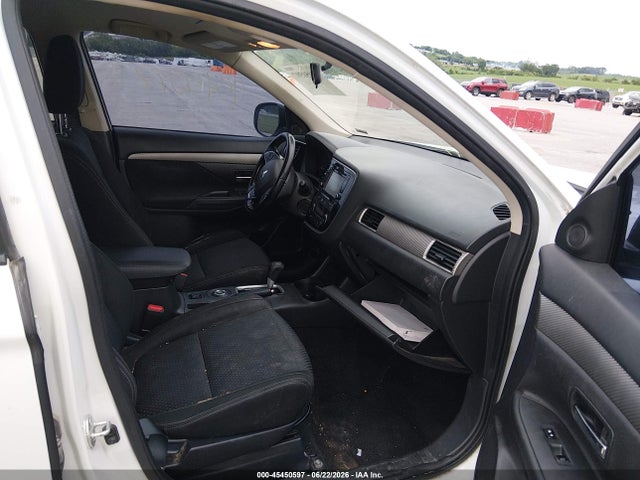 2016 Mitsubishi Outlander Se მანქანა იყიდება აუქციონზე, vin: JA4AZ3A31GZ014364, აუქციონის ნომერი: 45450597