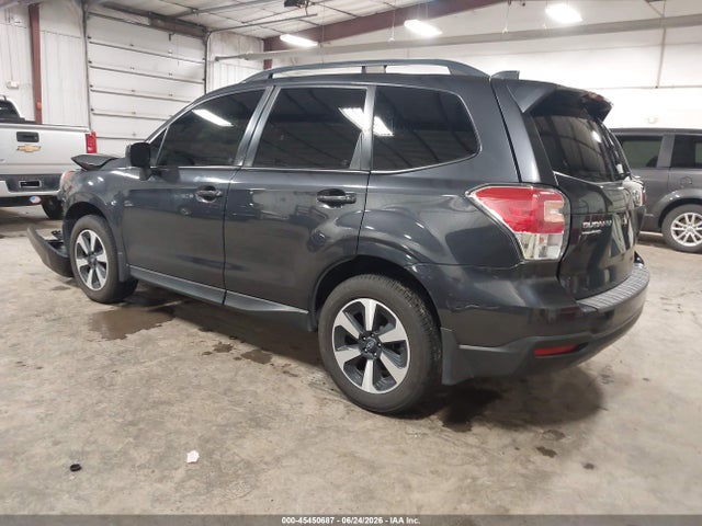 45450687 :رقم المزاد ، JF2SJAEC6JH601254 vin ، 2018 Subaru Forester 2.5i Premium مزاد بيع