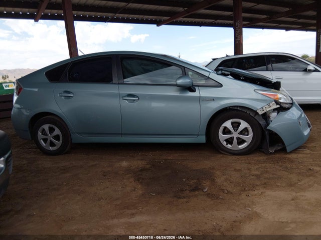 Toyota Prius Two 2015 JTDKN3DU1F1926600 Image 13