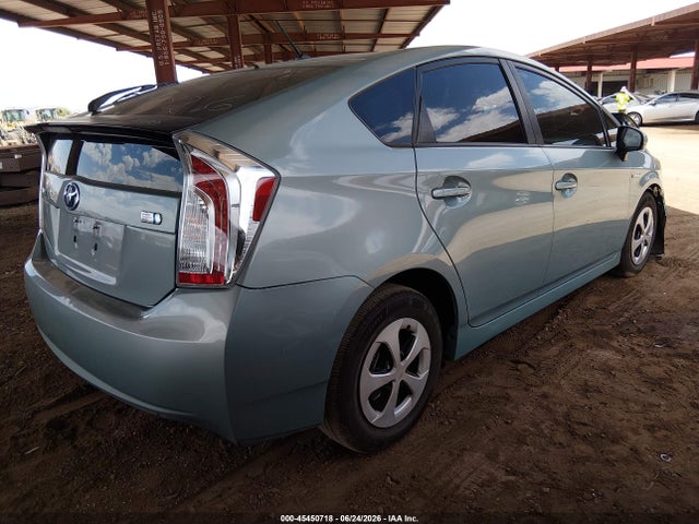 Toyota Prius Two 2015 JTDKN3DU1F1926600 Image 4