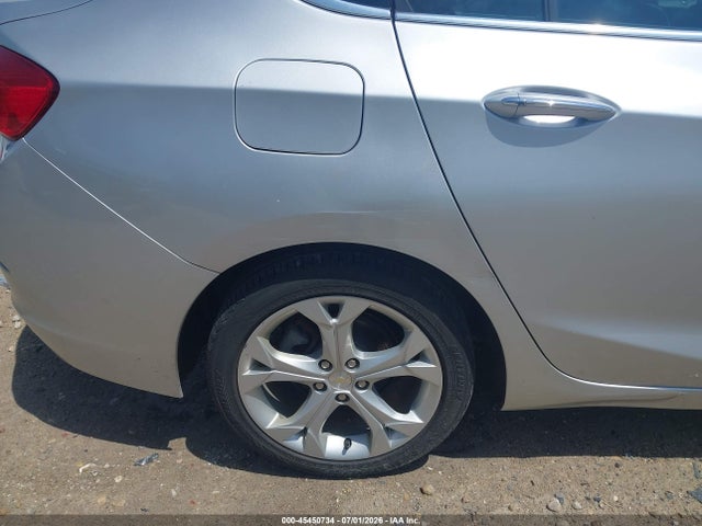 Chevrolet Cruze Premier Auto 2018 1G1BF5SM8J7175733 Image 18