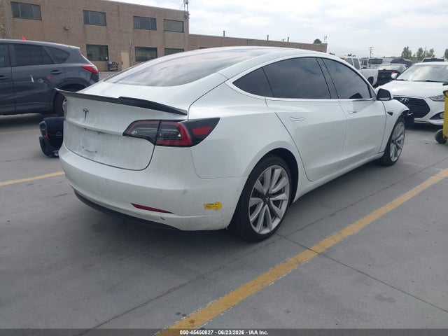 45450827 :رقم المزاد ، 5YJ3E1EA4JF164585 vin ، 2018 Tesla Model 3 مزاد بيع