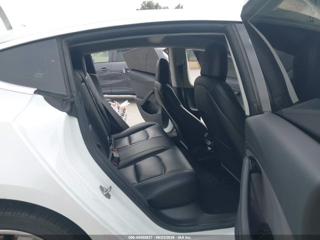 45450827 :رقم المزاد ، 5YJ3E1EA4JF164585 vin ، 2018 Tesla Model 3 مزاد بيع