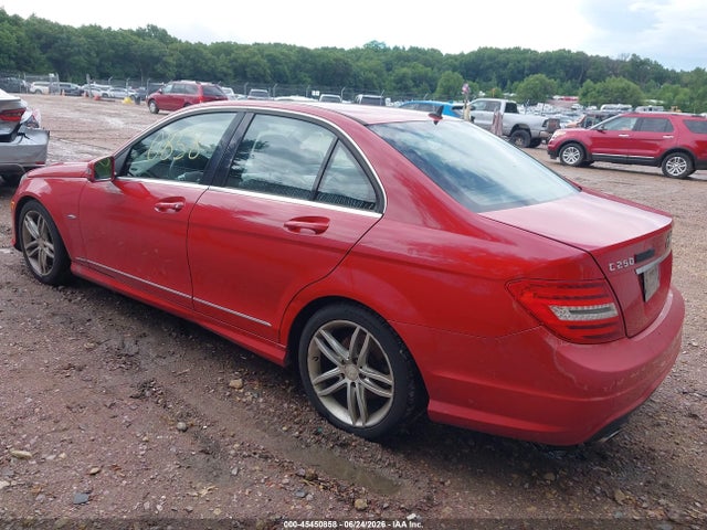 Продаж на аукціоні авто 2012 Mercedes-benz C 250 Sport, vin: WDDGF4HBXCR210234, номер лоту: 45450858