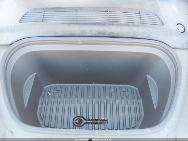 Продажа на аукционе авто 2024 Tesla Model Y Performance Dual Motor All-wheel Drive, vin: 7SAYGDEF3RF129855, номер лота: 45450864