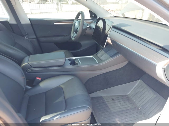 Продажа на аукционе авто 2024 Tesla Model Y Performance Dual Motor All-wheel Drive, vin: 7SAYGDEF3RF129855, номер лота: 45450864