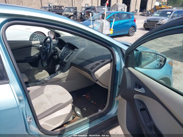 45450930 :رقم المزاد ، 1FAHP3F22CL352076 vin ، 2012 Ford Focus Se مزاد بيع
