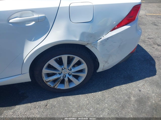 Lexus IS 200T 2016 JTHBA1D27G5011404 Image 6