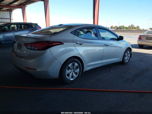 Продажа на аукционе авто 2016 Hyundai Elantra Se, vin: 5NPDH4AE4GH665346, номер лота: 45451024