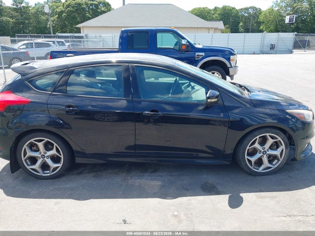 Продажа на аукционе авто 2016 Ford Focus St, vin: 1FADP3L98GL228383, номер лота: 45451034