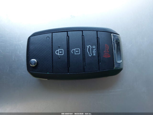 WAUGNAF47HN005417 Audi A4 PREMIUM