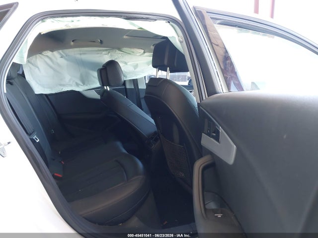 Продажа на аукционе авто 2017 Audi A4 Premium, vin: WAUGNAF47HN005417, номер лота: 45451041