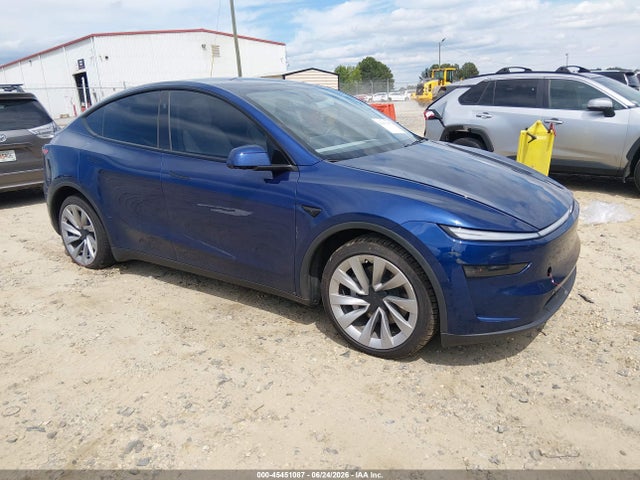 Tesla Model Y 2026 7SAYGDEE2TA395170 Image 1