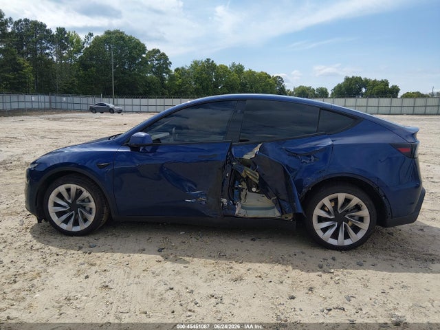 Tesla Model Y 2026 7SAYGDEE2TA395170 Image 14