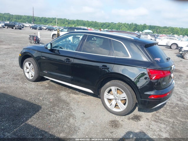 45451102 :رقم المزاد ، WA1BNAFY6J2212611 vin ، 2018 Audi Q5 2.0t Premium/2.0t Tech Premium مزاد بيع