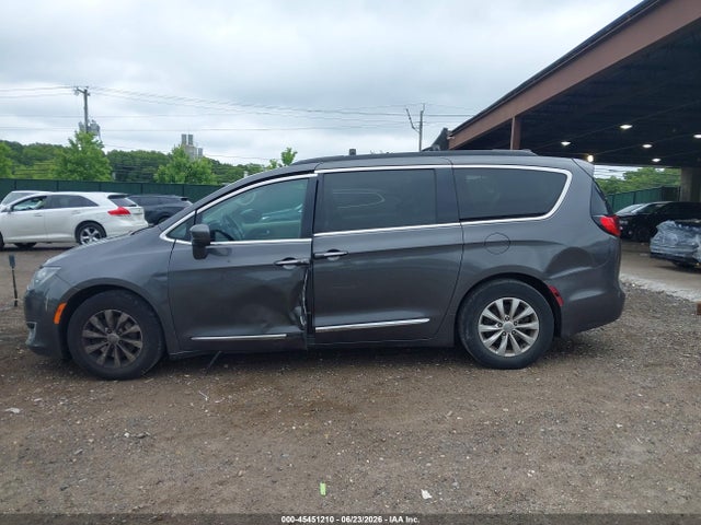 Aukcja sprzedaży 2017 Chrysler Pacifica Touring-l, vin: 2C4RC1BG5HR569460, numer aukcji: 45451210