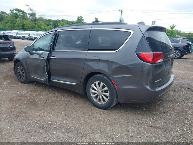 Aukcja sprzedaży 2017 Chrysler Pacifica Touring-l, vin: 2C4RC1BG5HR569460, numer aukcji: 45451210