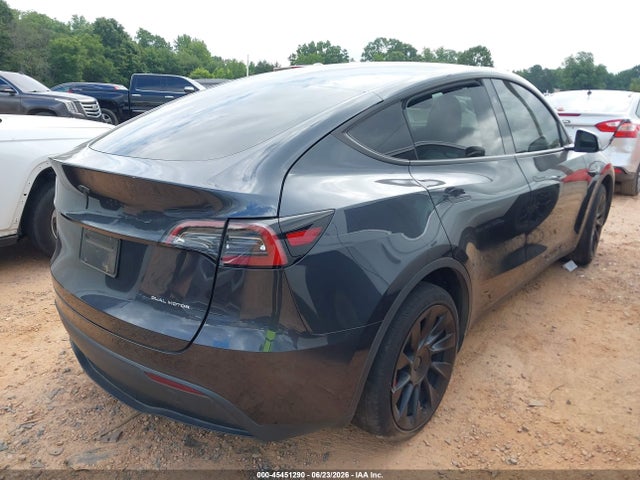 2024 Tesla Model Y Long Range Dual Motor All-wheel Drive მანქანა იყიდება აუქციონზე, vin: 7SAYGDEE6RA222762, აუქციონის ნომერი: 45451290