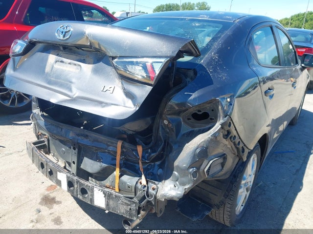 45451292 :رقم المزاد ، 3MYDLBYVXHY155405 vin ، 2017 Toyota Yaris Ia مزاد بيع