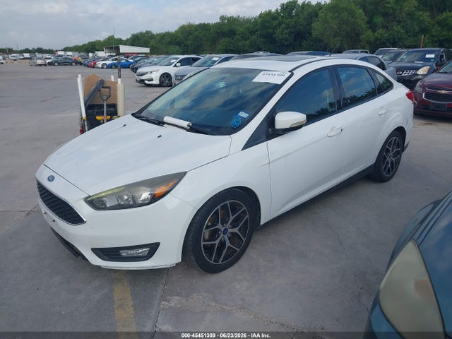 Ford FOCUS SEL 2017 1FADP3H26HL328477 Image 2