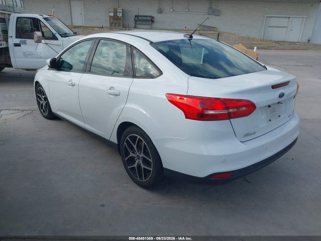 Ford FOCUS SEL 2017 1FADP3H26HL328477 Image 3