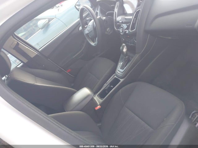 Ford FOCUS SEL 2017 1FADP3H26HL328477 Image 5