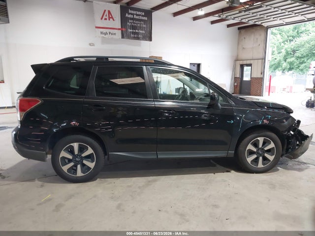 45451331 :رقم المزاد ، JF2SJAGC9JH585760 vin ، 2018 Subaru Forester 2.5i Premium مزاد بيع