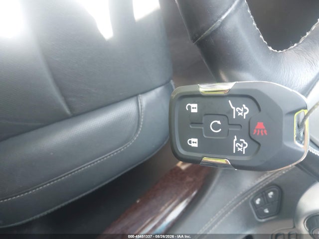 45451337 :رقم المزاد ، 1GKS1BKC0HR384897 vin ، 2017 Gmc Yukon Slt مزاد بيع