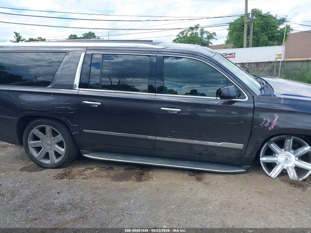 Продажа на аукционе авто 2015 Cadillac Escalade Esv Luxury, vin: 1GYS4HKJ5FR295175, номер лота: 45451448