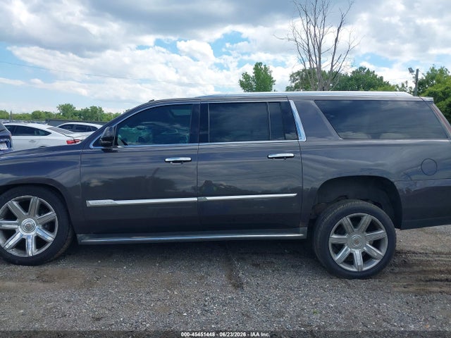 Продажа на аукционе авто 2015 Cadillac Escalade Esv Luxury, vin: 1GYS4HKJ5FR295175, номер лота: 45451448