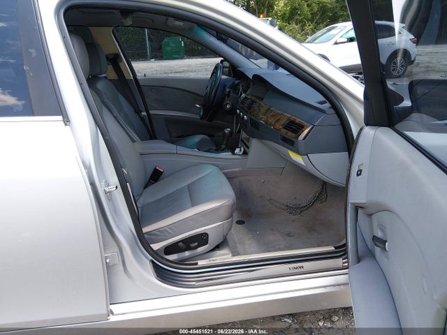 2004 Bmw 530i მანქანა იყიდება აუქციონზე, vin: WBANA73594B063690, აუქციონის ნომერი: 45451521