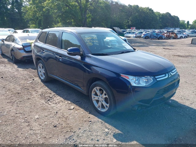 2014 Mitsubishi Outlander Se მანქანა იყიდება აუქციონზე, vin: JA4AZ3A38EZ003665, აუქციონის ნომერი: 45451532