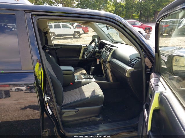 Toyota 4RUNNER SR5 2018 JTEZU5JR6J5165413 Image 5
