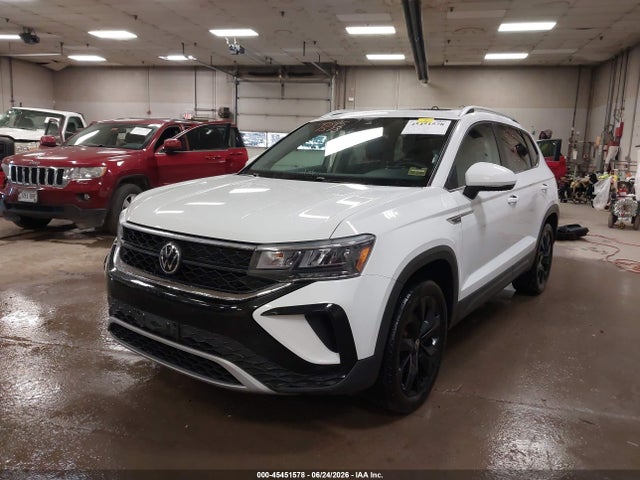 2022 Volkswagen Taos 1.5t Se მანქანა იყიდება აუქციონზე, vin: 3VVPX7B2XNM041694, აუქციონის ნომერი: 45451578