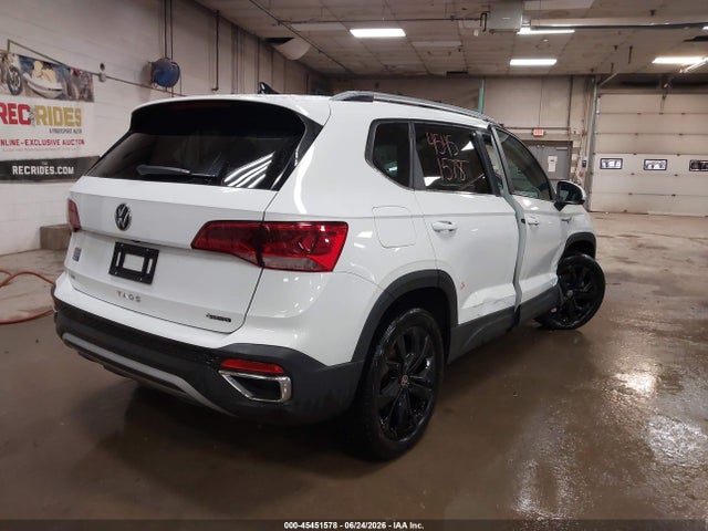 2022 Volkswagen Taos 1.5t Se მანქანა იყიდება აუქციონზე, vin: 3VVPX7B2XNM041694, აუქციონის ნომერი: 45451578