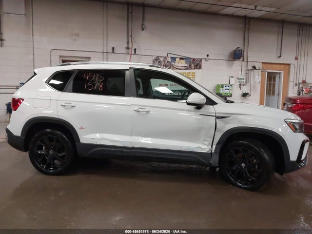 2022 Volkswagen Taos 1.5t Se მანქანა იყიდება აუქციონზე, vin: 3VVPX7B2XNM041694, აუქციონის ნომერი: 45451578